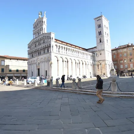 Alle Mura * Lucca